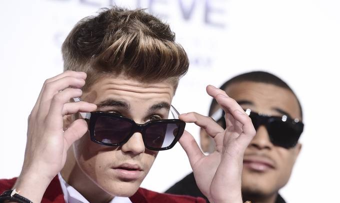 justinbieber-premiere2 Billboard anuncia a 100ª semana de Justin Bieber na parada social da revista
