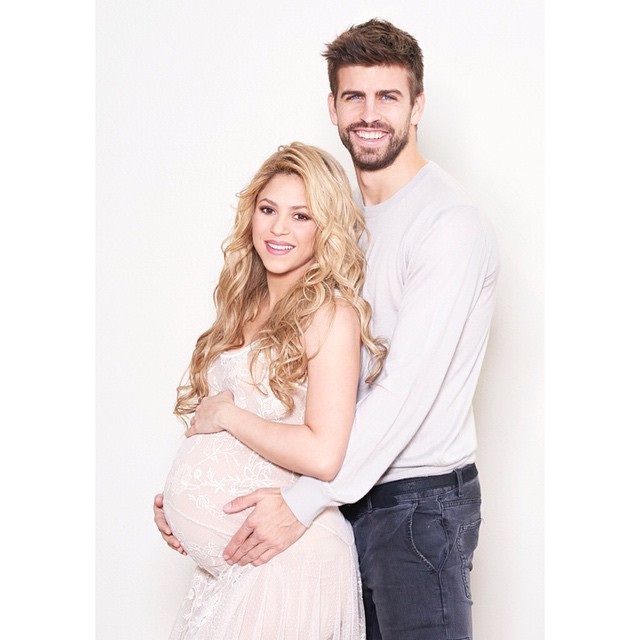 shakira gerard Shakira posta foto do barrigão de grávida e confirma sexo do bebê