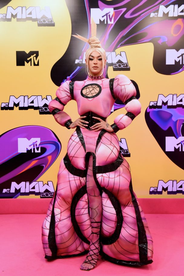 Confira Todos Os Looks De Pabllo Vittar No MTV Miaw