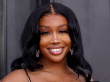 SOS De SZA Continua No Topo Da Billboard 200 Pela Quinta Semana