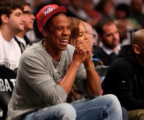 Fotos: Beyoncé e Jay Z assistem a jogo de basquete em NY - 03/11 