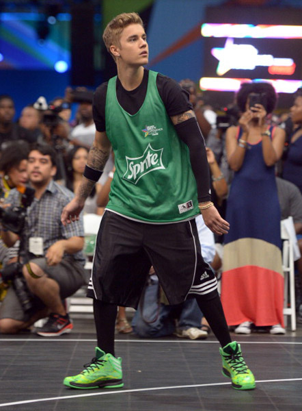 Jogador de basquete da NBA teria expulsado Justin Bieber de café