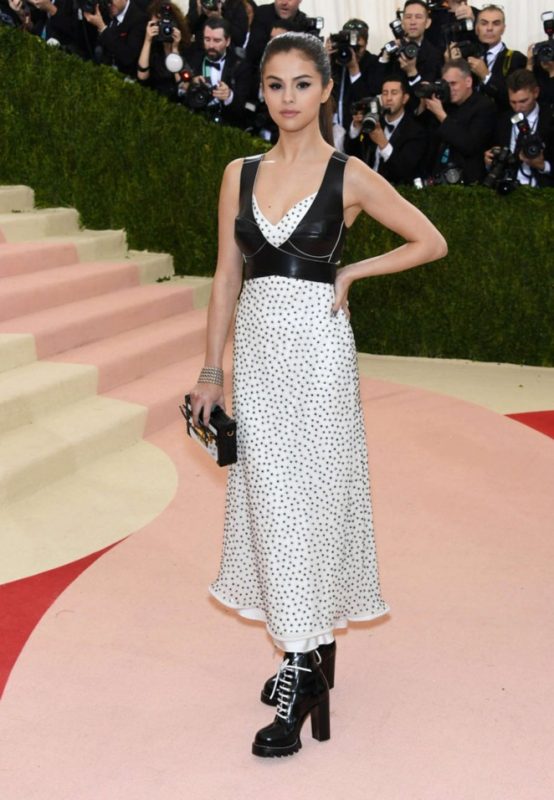 Selena-Gomez-2016-Met-Gala-in-NYC-01