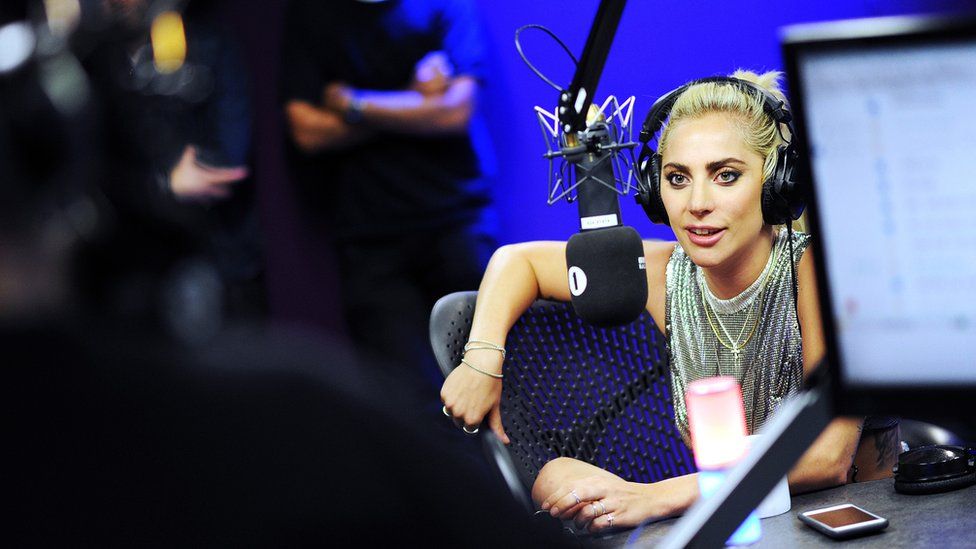 gaga-radio1