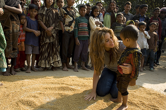 Shakira-Haiti-2010