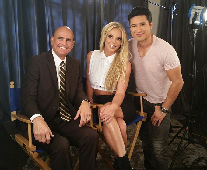 britney-foundationcancer-mario-lopez