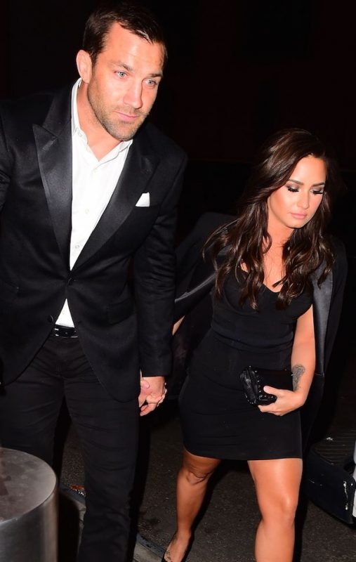 demi-lovato-and-luke-rockhold-confirm-their-romance-as-they-arrive-to-ufc-205-in-nyc-holding-hands-1