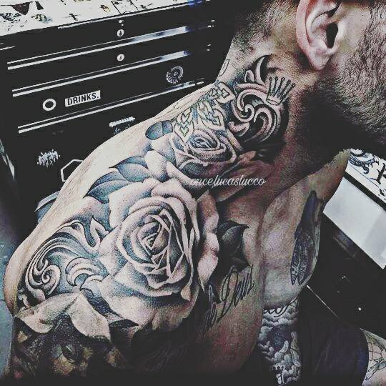 Lucas Lucco faz tatuagem enorme no ombro e no pescoço - POPline