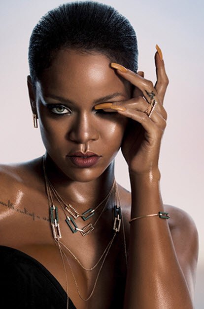 Rihanna Posa Para Promover Linha De Joias Confira Fotos E Making Of POPline