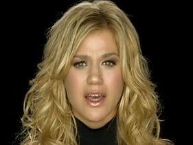 Because Of You” se torna o segundo clipe da Kelly Clarkson a atingir 300  milhões de reproduções no