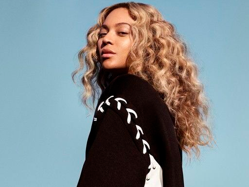 Beyoncé estrela campanha da Ivy Park, sua grife, em parceria com a
