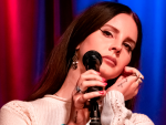 Lana Del Rey explica seu posicionamento em post polêmico nas redes sociais
