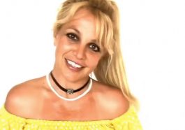 Britney Spears aparece confiante