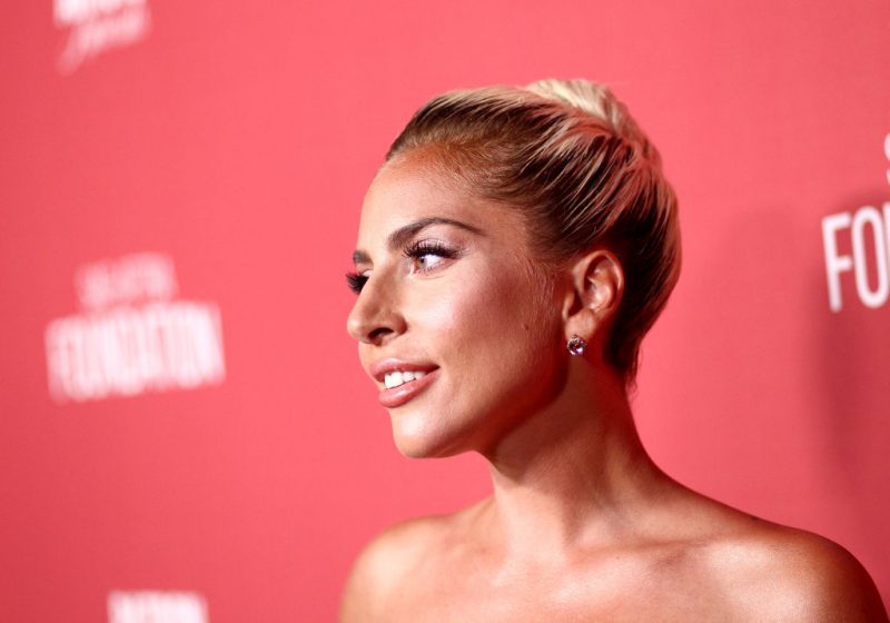 Lady Gaga tem atitude solidária