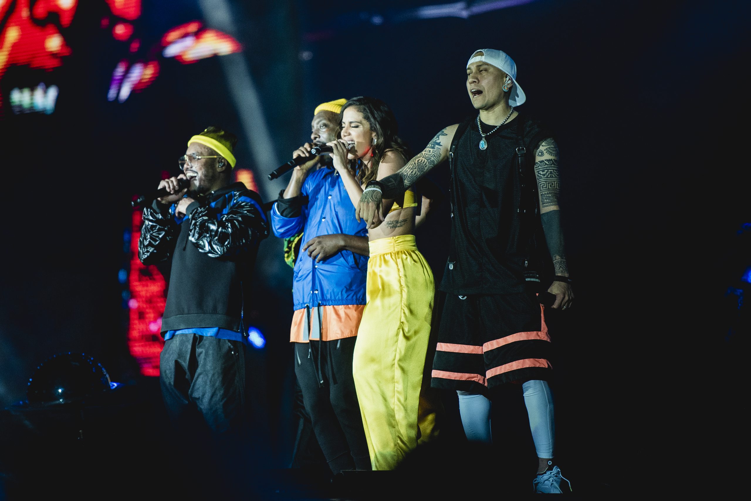 Virou referência: Anitta é citada em música nova do Black Eyed Peas com Shakira