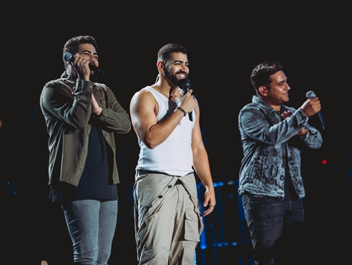 Dilsinho divide os vocais com a dupla Henrique e Juliano na nova faixa "Sogra" (Foto: Rodolfo Magalhães)