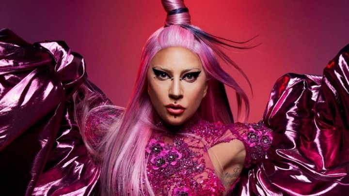 Lady Gaga lança lyric video de "Sour Candy" com BLACKPINK