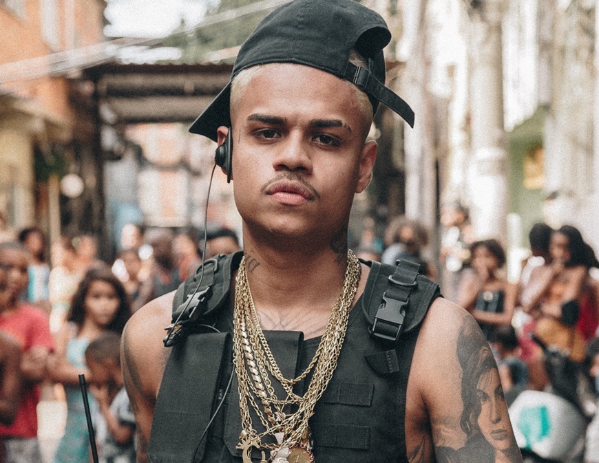 MC Cabelinho é cronista da vida de favela em novo clipe "Maré" (Foto: Cadu Andrade)