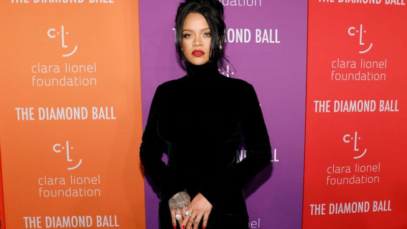 Rihanna e a Clara Lionel Foundation doam 11 milhões de dólares para organizações antirracistas