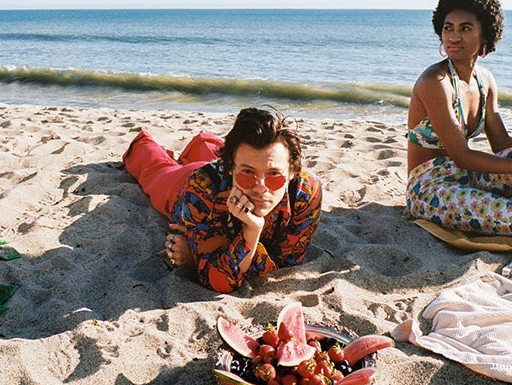 Os possíveis significados de Watermelon Sugar, hit de Harry Styles