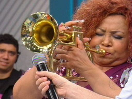 Ex-professora, Alcione revela que foi demitida de sala de aula por tocar trompete! Foto: Gshow