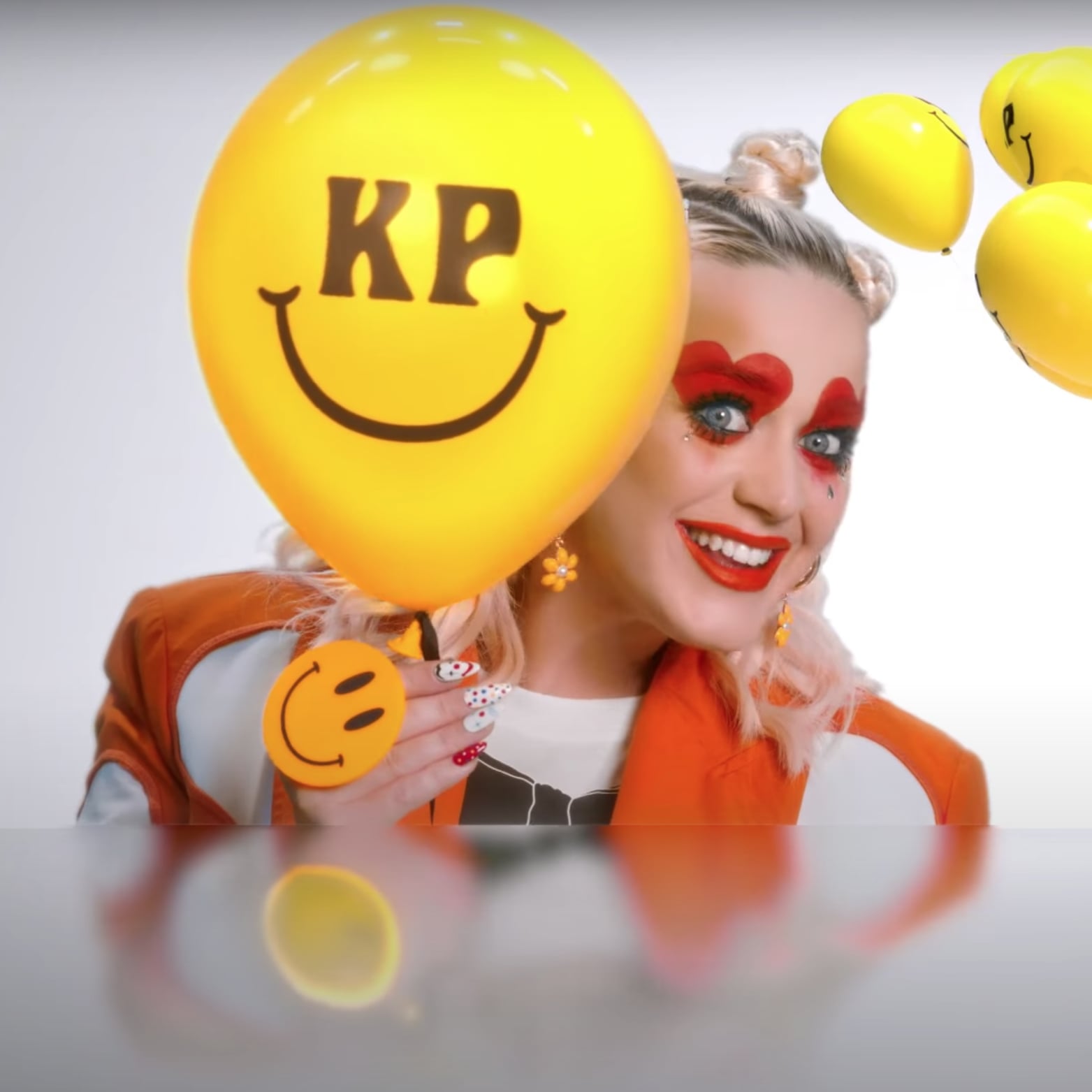Revelados detalhes do clipe de "Smille" da Katy Perry