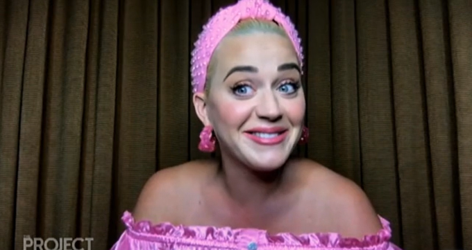 Katy Perry fala sobre gravidez: 