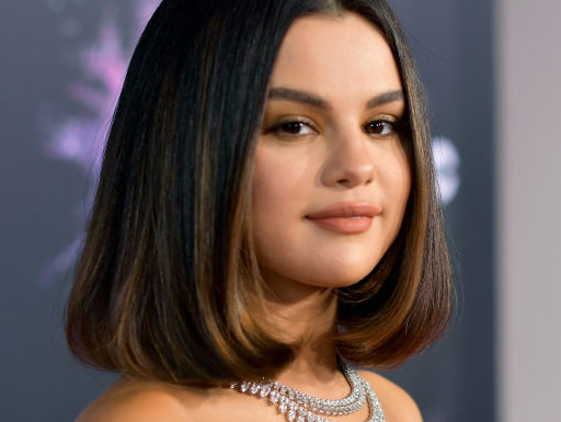 Selena Gomez assina contrato para fazer série do Hulu