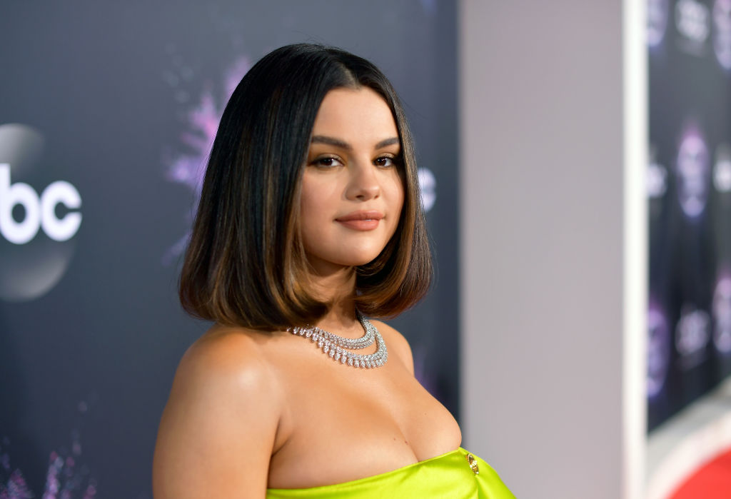Selena Gomez assina contrato para fazer série do Hulu