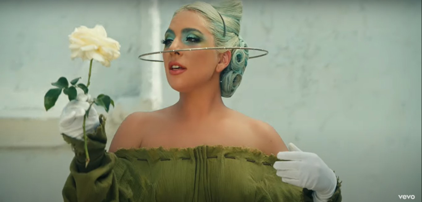 Retorno da Lady Gaga clássica? Mídia americana exalta clipe de "911"