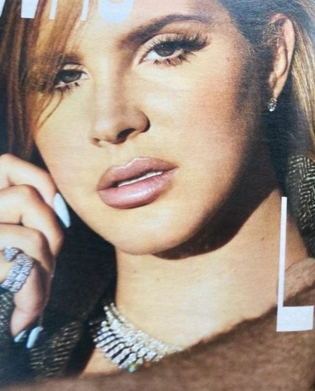 Lana Del Rey para a Interview Magazine