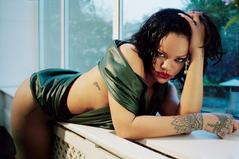 Rihanna quer fazer música para ser feliz