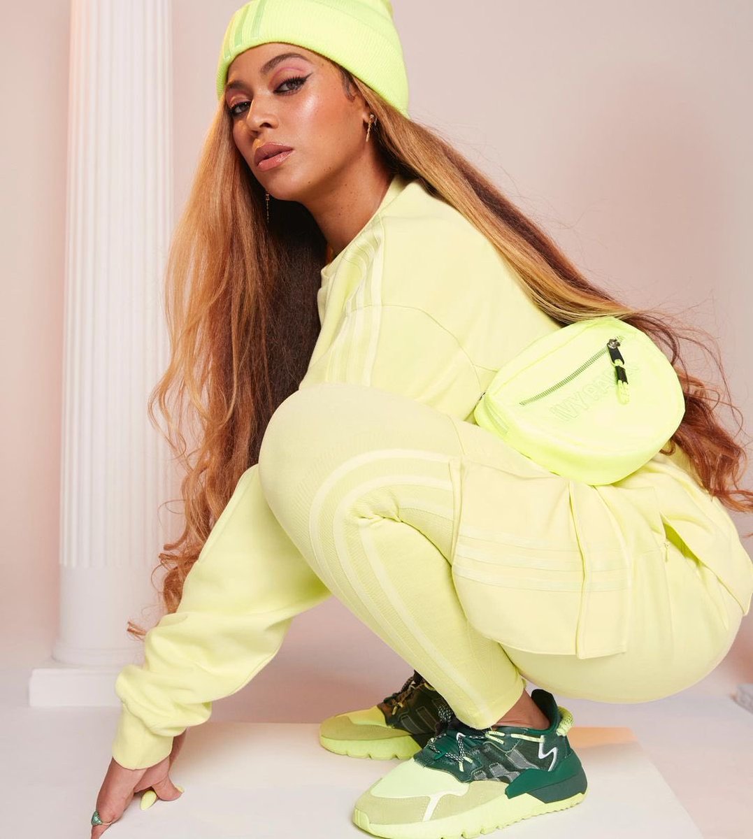 Beyoncé divulga fotos de sua nova coleção para a Adidas x IVYPARK