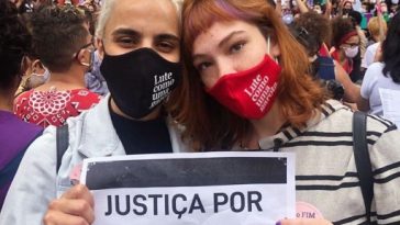 Jade Baraldo participa de protesto no RJ por justiça no caso Mari Ferrer. Foto: Divulgação