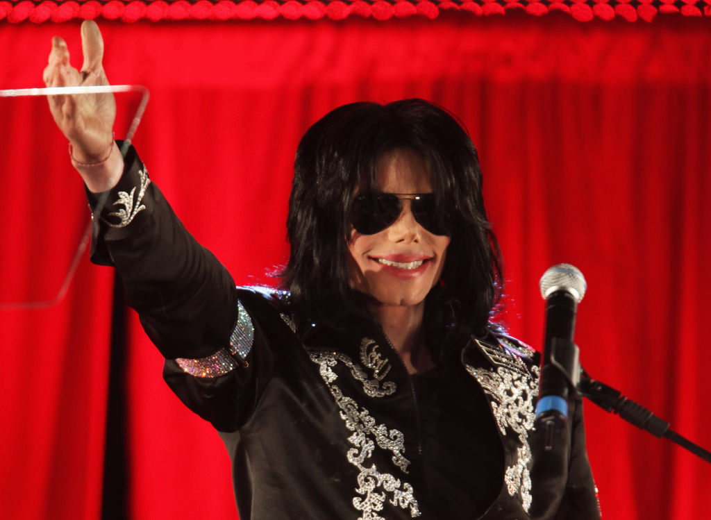 Michael Jackson é a celebridade morta mais rentável do mundo