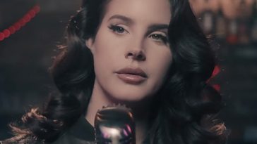 Lana Del Rey quebra grande pausa