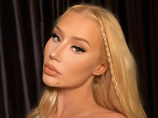 "End Of An Era": Iggy Azalea libera prévias do álbum