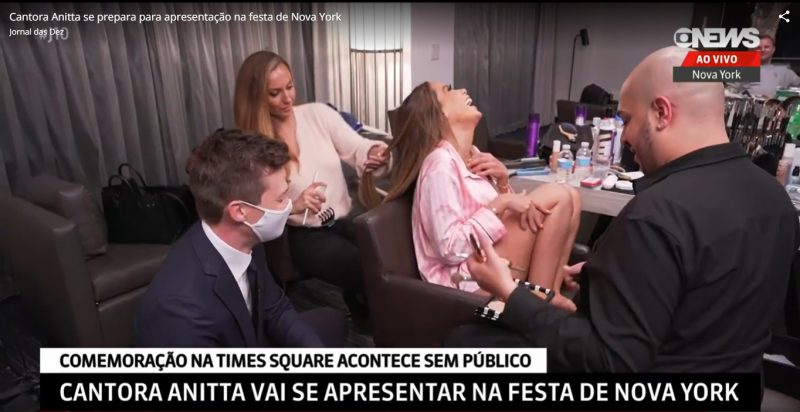 Anitta explica crise de riso durante entrevista para Globo News