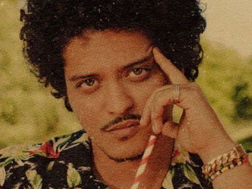 Sem lançamentos, Bruno Mars faz história na Billboard 200