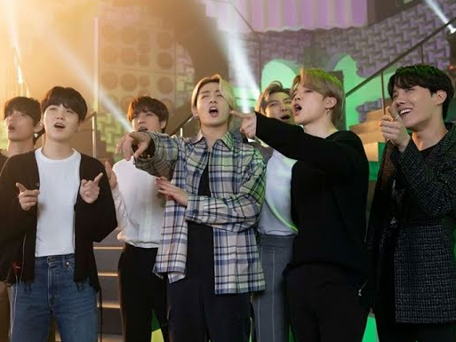 K-Pop: SMART divulga "clipe" e 17 fotos inéditas do BTS