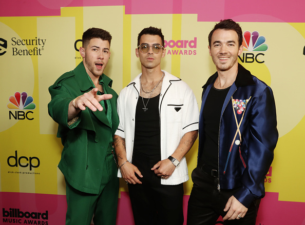 Billboard Music Awards: veja fotos dos artistas no tapete preto