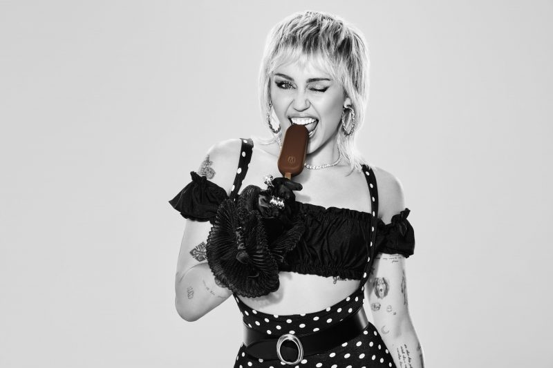 Miley Cyrus Magnum