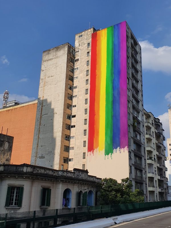 Facebook colore o centro de São Paulo no mês do orgulho LGBT+