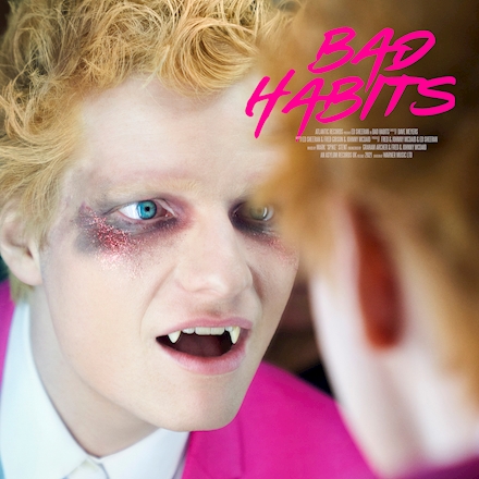 Ed Sheeran vira vampiro na capa do single "Bad Habits"