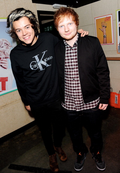Ed Sheeran conta história envolvendo Harry Styles e Chris Martin