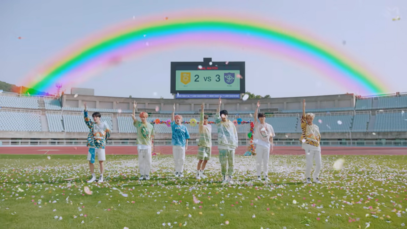 K-Pop: NCT Dream coloca símbolo LGBTQIA+ em clipe novo