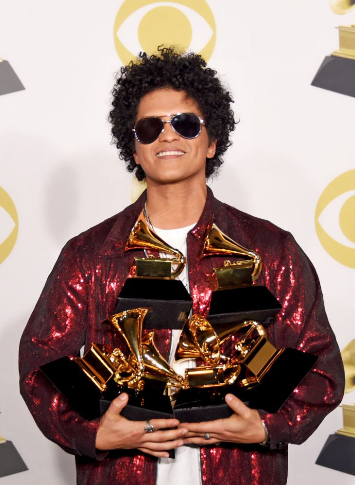Bruno Mars é dado como certo no Grammy 2022 POPline