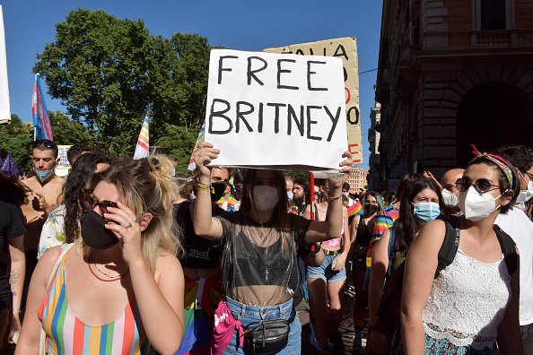 Britney Spears marca criadores do #FreeBritney em foto