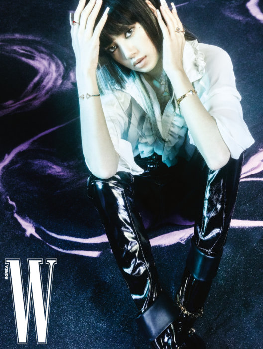 BLACKPINK: Lisa é capa da revista W da Coreia do Sul