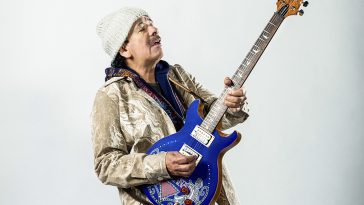Carlos Santana assina com a BMG